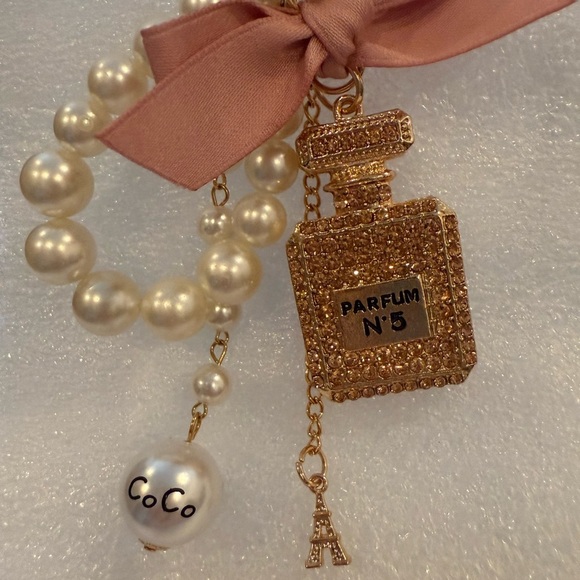 Chic Parfum Bottle & Pearl Bracelet Keychain Blush Bow Eiffel Charm GoldTone New - Picture 2 of 11
